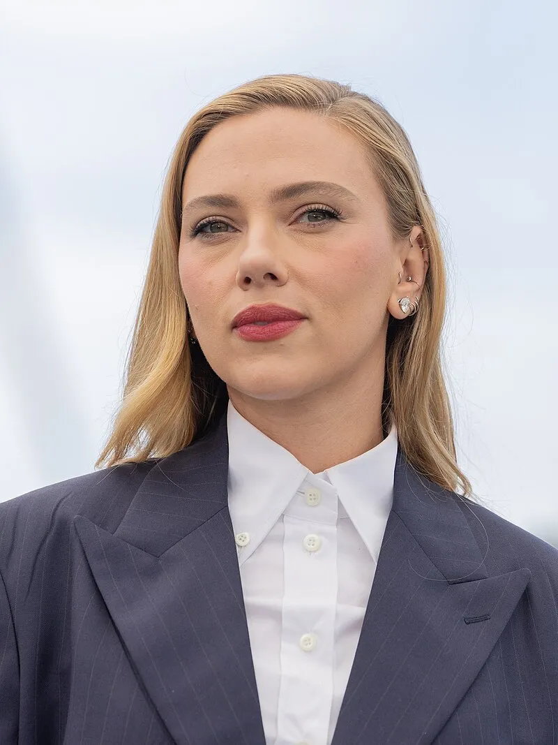 Scarlett Johansson - The Platinum Goddess Who Mastered Hollywood's Long Game